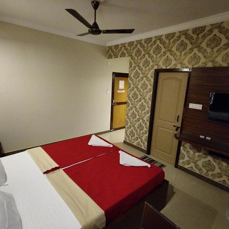 Vyavahar Lodge Udupi Exterior photo