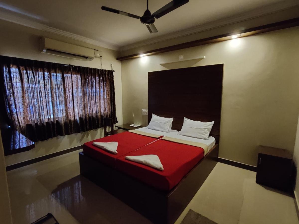 Vyavahar Lodge Udupi Exterior photo
