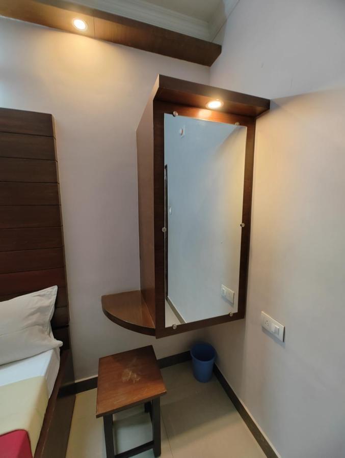 Vyavahar Lodge Udupi Exterior photo
