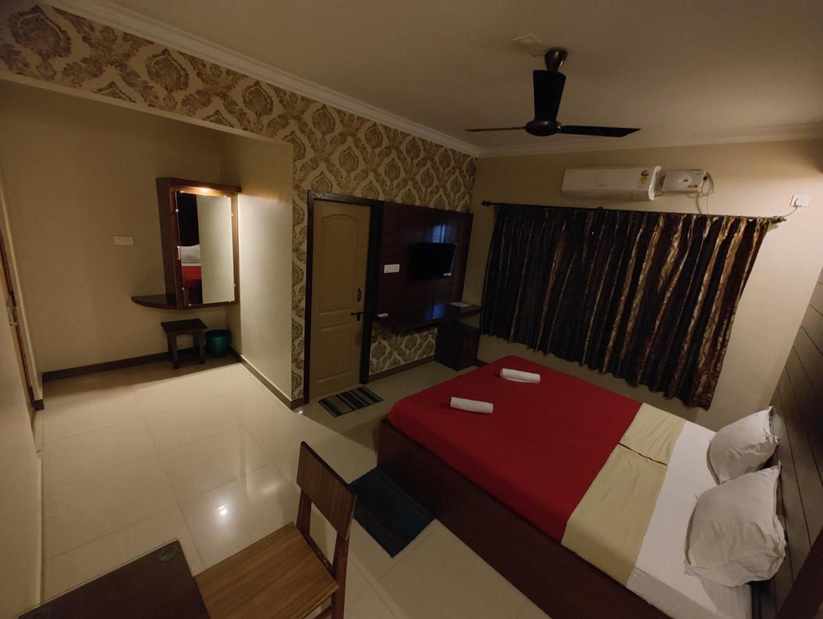 Vyavahar Lodge Udupi Exterior photo